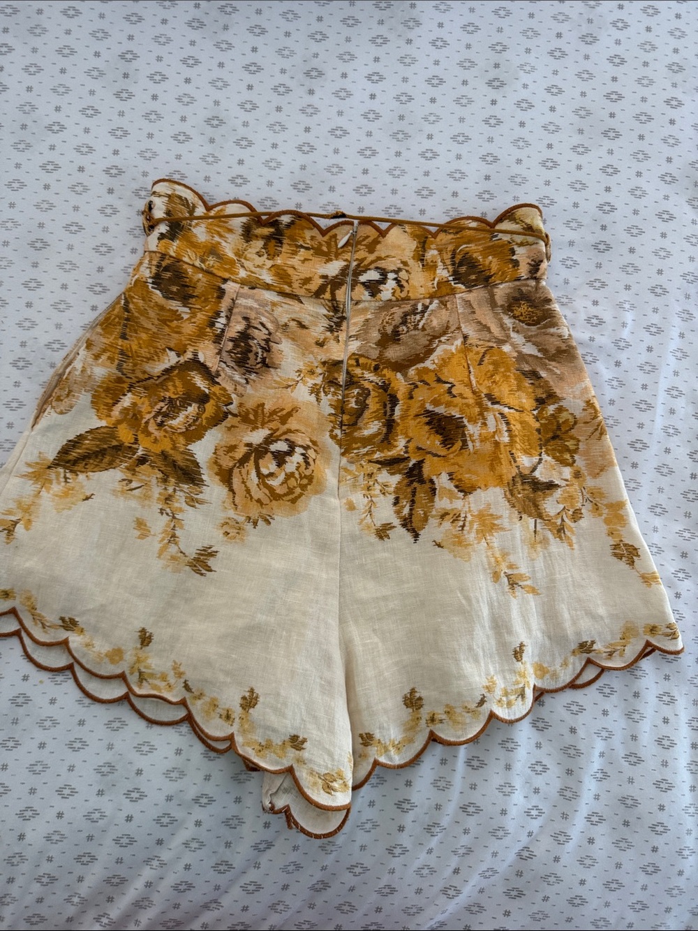 ZIMMERMANN Aliane floral-print linen shorts

Floral High-Waisted Women's Shorts - Picture 3 of 5